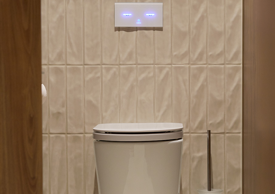 Touchless-Bathrooms